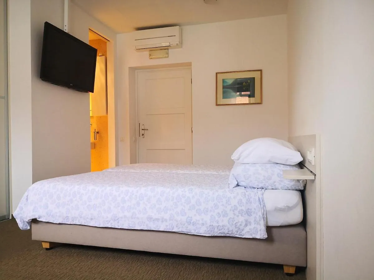 Guest house Marta Studios & Rooms Ljubljana
